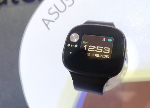 华硕迎来新设备VivoWatch BP:轻松测量血压