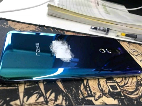 魅族16镜面蓝款曝光:配色与渐变色类似