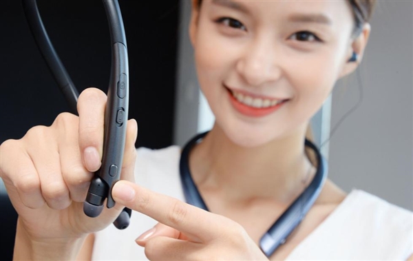 LG迎来Tone Platinum SE蓝牙耳机:支持实时翻译