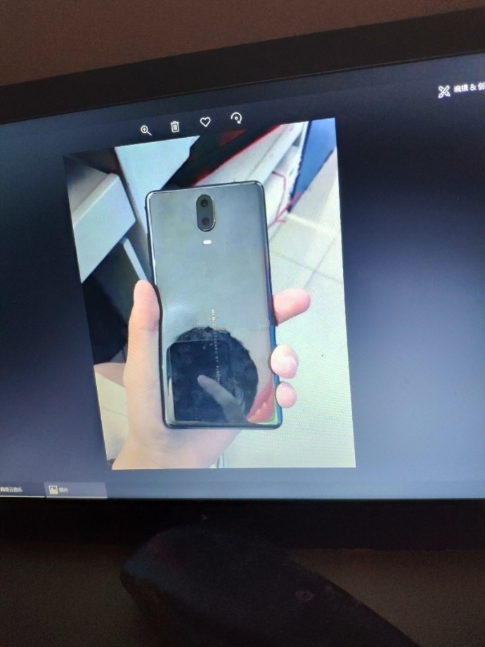 小米LEX低调露面:具备小爱同学专属按键