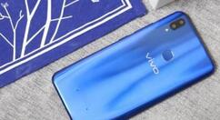 vivoz1添加联系人的简单操作