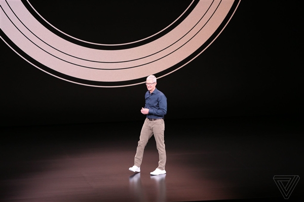 彩蛋！新iPhone电量低到自动关机后还能用5小时