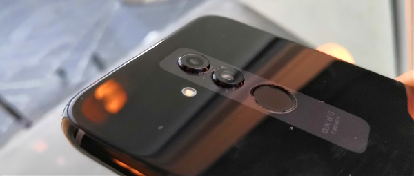 华为推Mate 20 Lite：6.3寸刘海屏