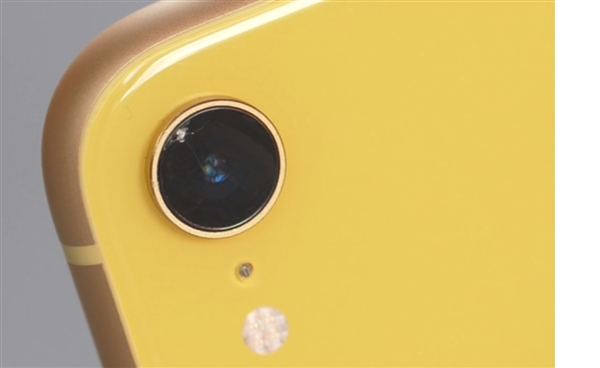 iPhone XR摔落实测：差远了！