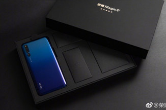 荣耀Magic2真机图赏：“糟了，是心动的感觉”