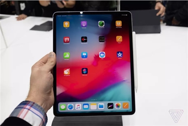 新iPad Pro入手：机身薄的不像话！