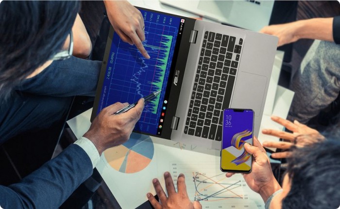 华硕推Chromebook C423:屏幕最高旋转角度为180度