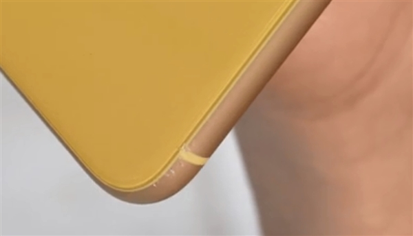 iPhone XR摔落实测：差远了！