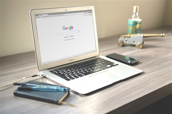 外媒:谷歌正在测试Chrome浏览器黑暗模式
