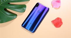 去年Q4，中国市场的智能手机累计出货1.07亿台