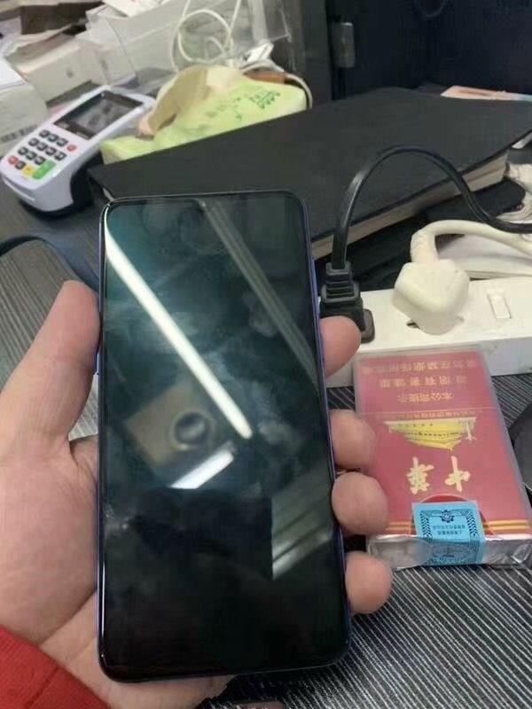 小米9顶级特殊版被爆：后置四摄