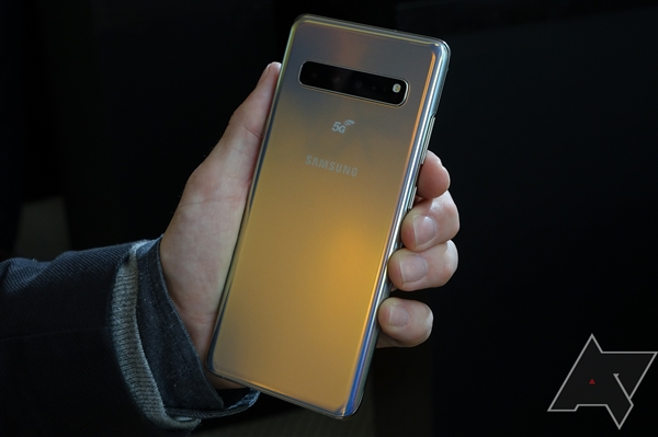 三星带来首款商用5G手机：Galaxy 10 5G