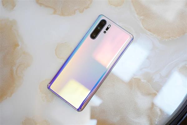 华为P30系列全年订单量规划在2000万台左右