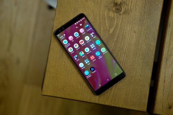 HTC U12+上架官方商城，售价3999元(6GB+128GB)三款颜色