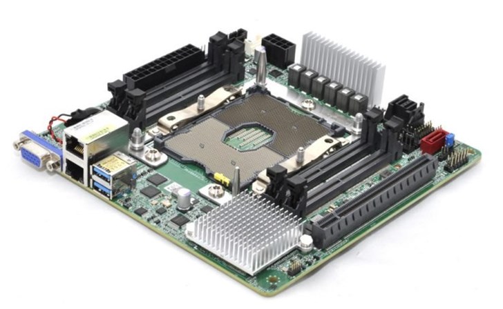 华擎带来ITX C621妖板：四条DDR4-2666 内存插槽