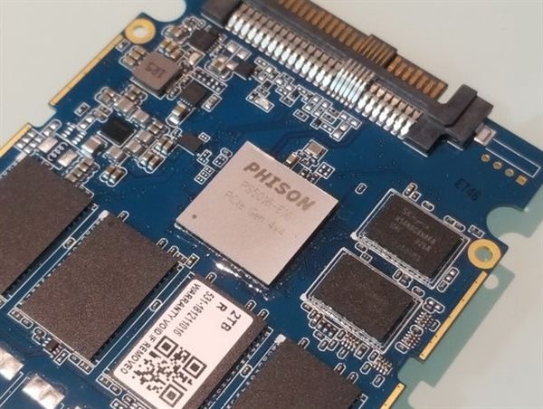 技嘉展示第一款PCIe 4.0 SSD