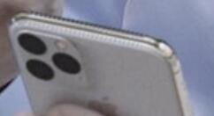 iPhone 11上手：浴霸三摄成亮点