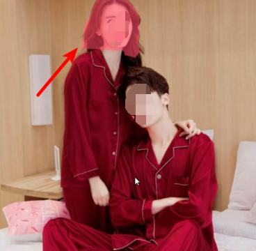 抖音里人牵狗图片的相关操作教程