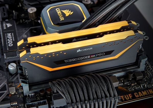 海盗船迎来Vengeance LPX 32GB内存