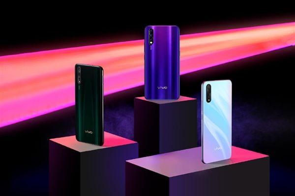 vivo Z5入网：4500mAh 7月底登场