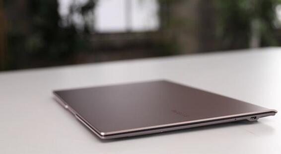 三星推Galaxy Book S：续航表现完美