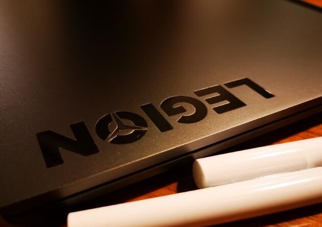 联想带来四风扇标压核显笔记本