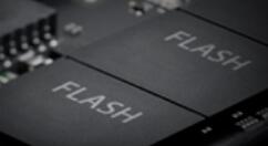 西数上线大刀形SSD：一把30.72TB的“大刀”