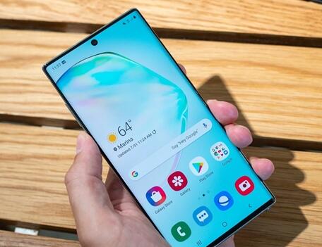 模样大变！三星Note10秒变水滴屏