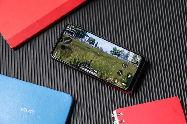 5000mah 18w闪充 新机vivo u3x优势太多