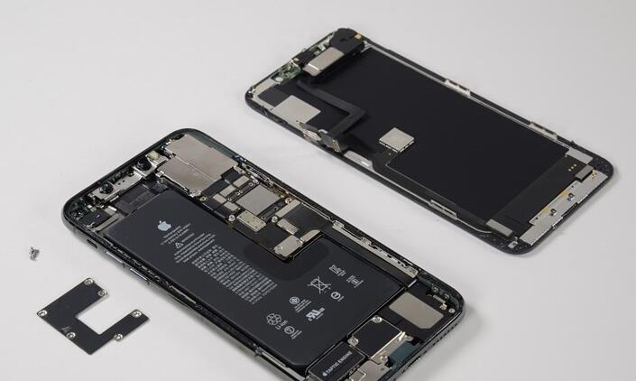 贵吗?iPhone11 Pro Max设备物料成本约3493元