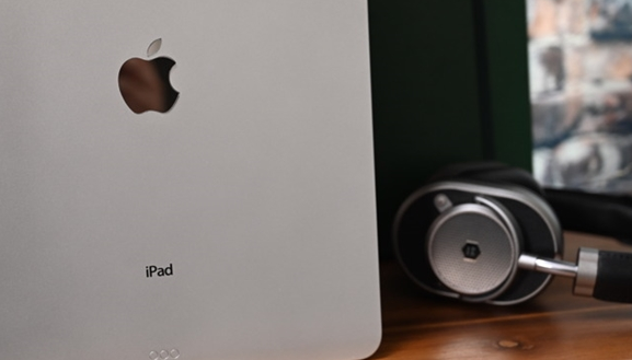 2019款新iPad Pro机模曝光：正面外形依旧