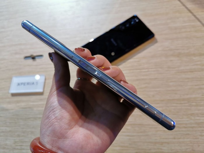 索尼Xperia 5上架：造型美！