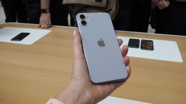 传iPhone 11系列设备用上英特尔基带