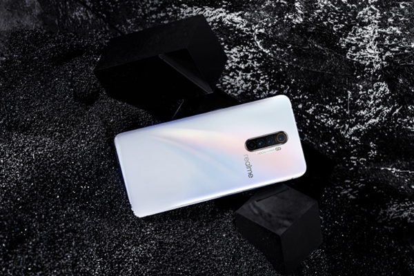 realme X2 Pro推新配色——月白色