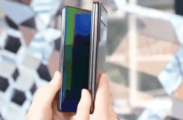 TCL三折手机曝光：视觉让人震撼