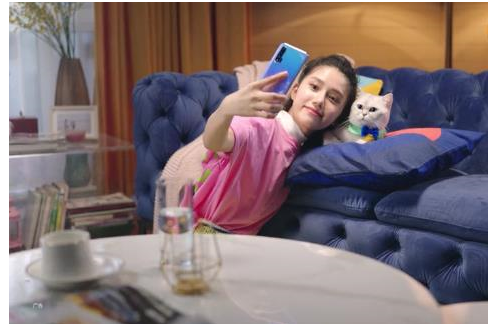 年轻人的第一款5G旗舰终于来了！完美