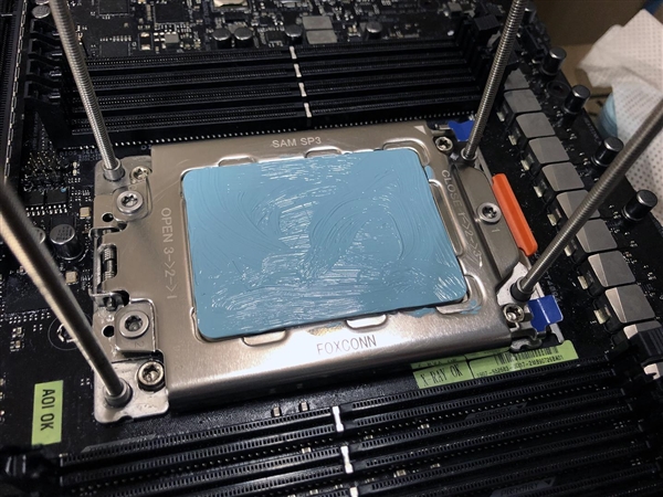 AMD 32核神U超出恐怖频率：连破21项纪录