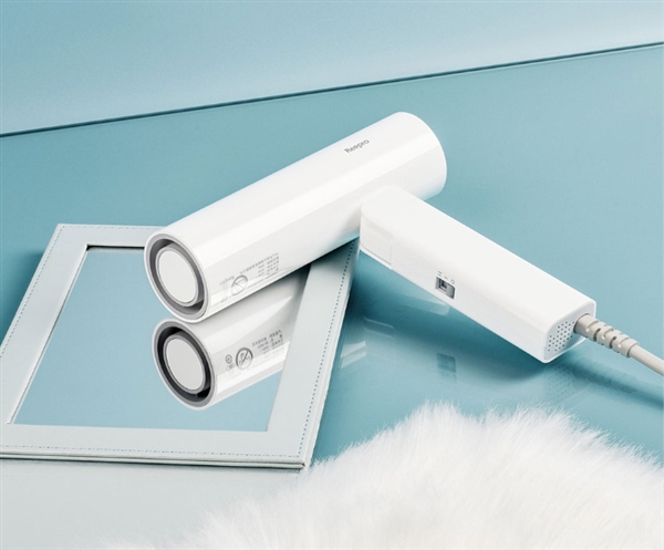 小米有品上架超迷你电吹风：仅一个巴掌大小