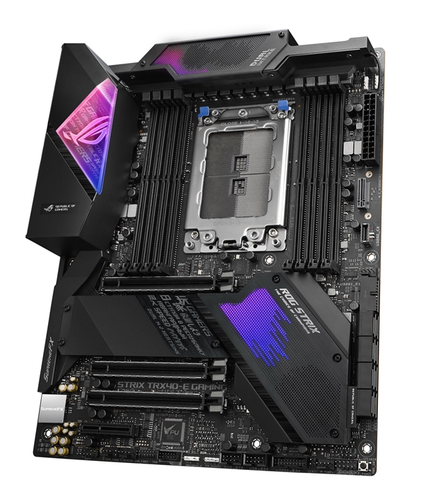 ROG真板皇领衔：32核心撕裂者呼啸而来！