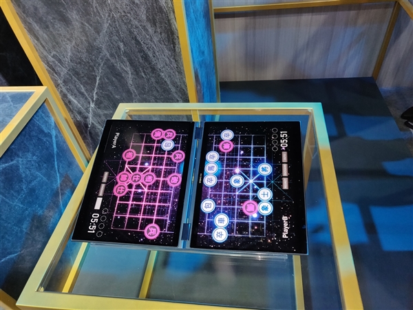 华硕重磅新品曝光：B/C面双屏+360°翻转