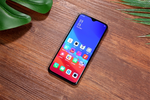 智能手机OPPO不再拼硬核功能 ：用户体验都说好