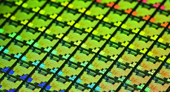 免费进入！硬盘大佬闯入CPU 超小自主核心