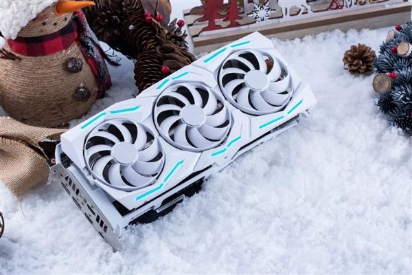 15999元！圣诞限量版颜值显卡 只卖1000块