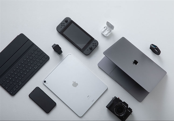 锤子新品突然上架：三口快充 赞了