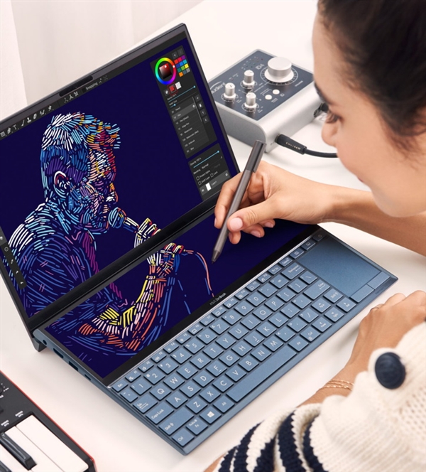 双屏还如此轻薄！颠覆笔记本上市 价格惊