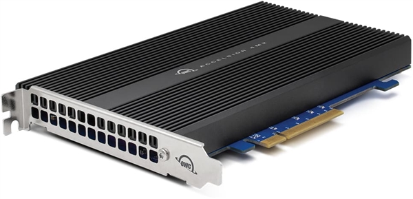 四块通过软RAID组合在一起：别致的8TB SSD