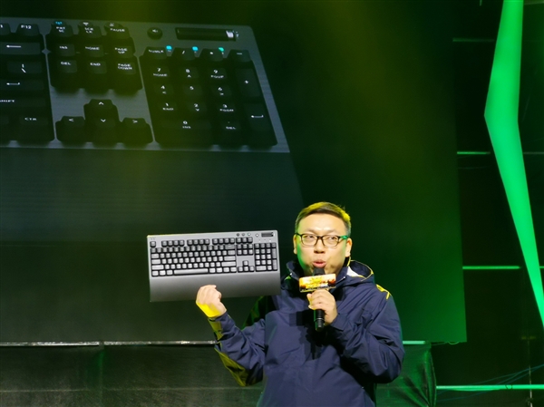 首创真三模：灵活连接不同设备+支持热键切换