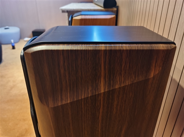 漫步者海量耳机：让我们的耳朵享受了一场饕餮盛宴！