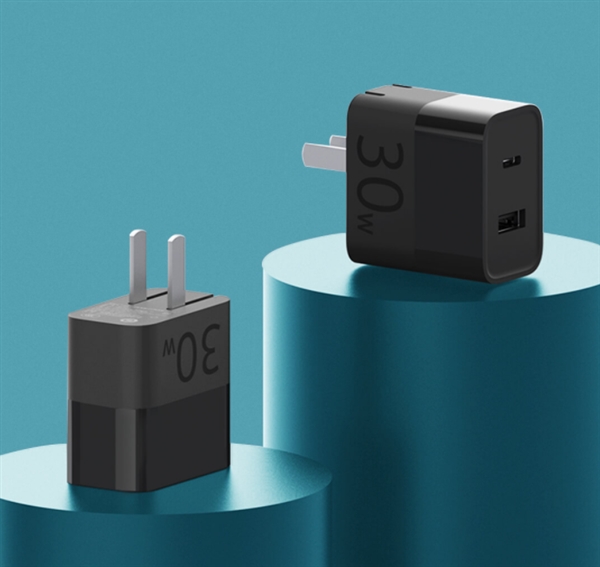 紫米上线USB充电器套装：双口30W快充