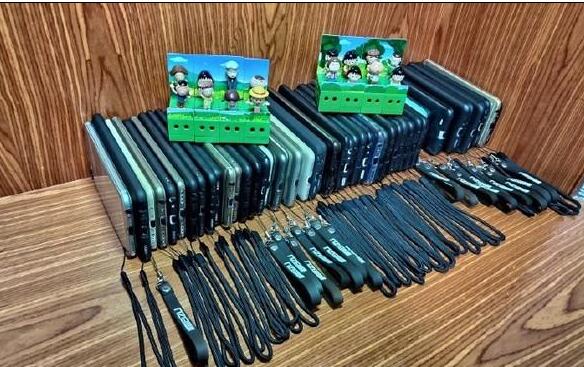 魅友集齐52款魅族手机召唤官微：感受下